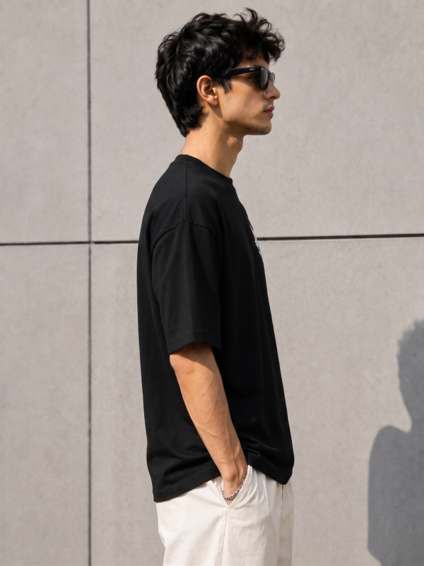 BLAKE ESSENCE The Noir Essential Tee — Noir oversized t-shirt for men, right side view